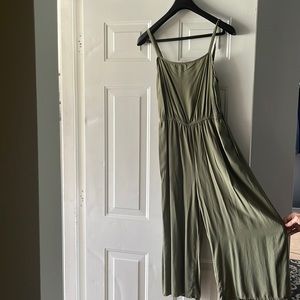 Cute Olive green romper💚
